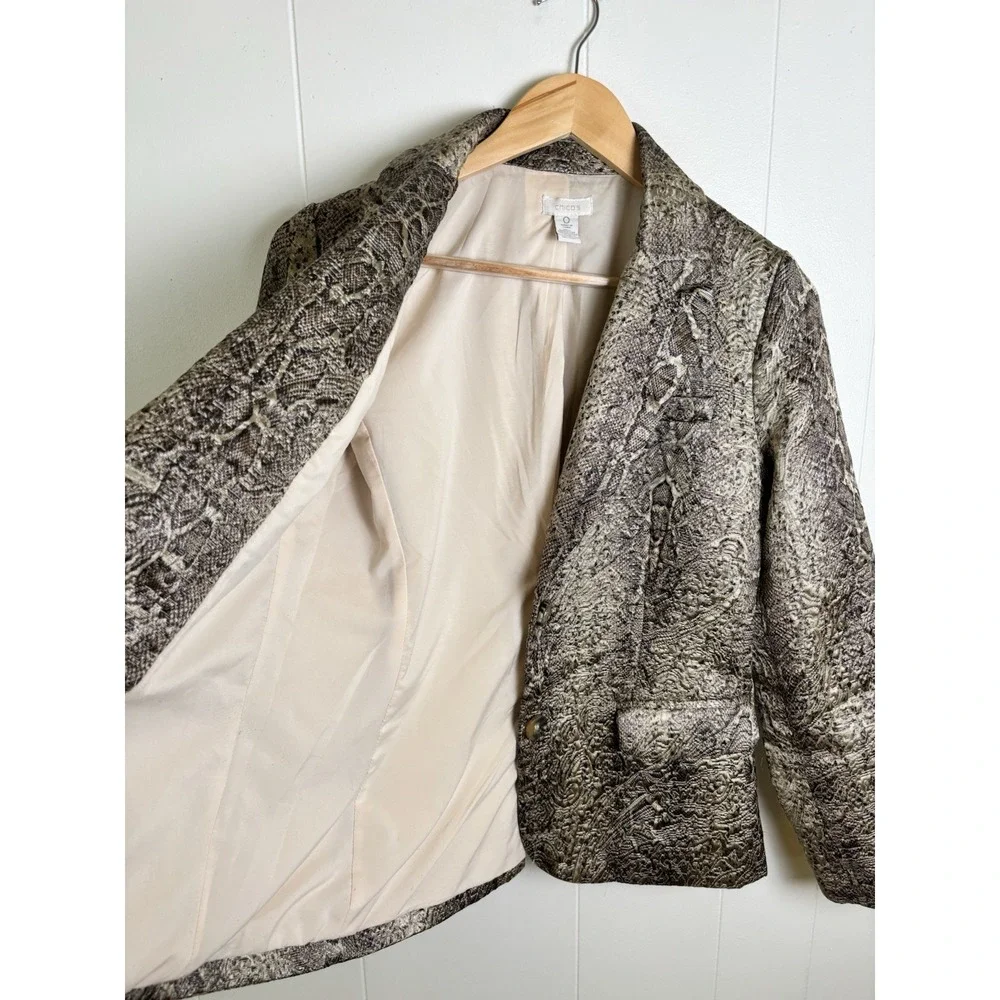 Chicos Blazer Womens Small Tan Snake Embossed Print‎ Blazer Career Jacket